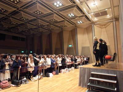 イベントには2日間合わせて約8000人のファンが集まった。