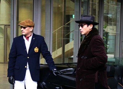 写真は2人の対談の模様。