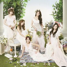 「ガールズ パワー」でのKARA。