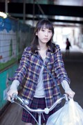 「SKE48 松井玲奈ファースト写真集『きんぎょ』」より。