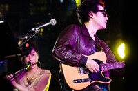 前野健太と石橋英子 (C)タイコウクニヨシ