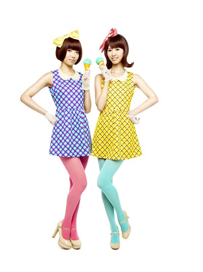 新曲「チョコミントフレーバータイム」のテイストに合わせたバニラビーンズの新“私服”。