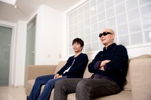 写真左から星野源、宇多丸。