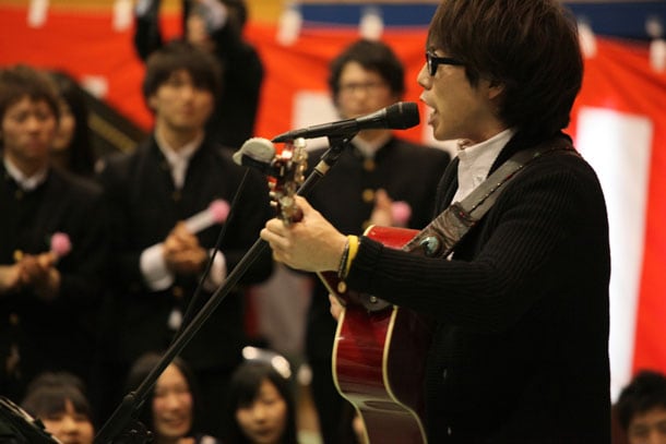 このライブの音源は3月8日（木）の「SCHOOL OF LOCK!」にて放送される。