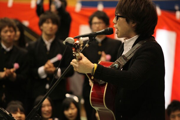 このライブの音源は3月8日（木）の「SCHOOL OF LOCK!」にて放送される。