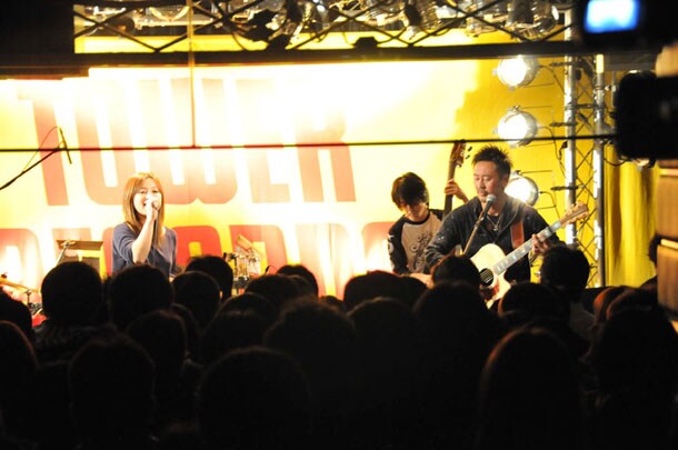 アルバム「TIME MACHINE」リリースイベントの模様。