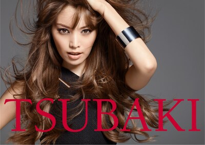 蛯原友里出演の資生堂「TSUBAKI」CMのワンシーン。