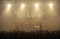 1000本目を祝うべく天井には「1000」の文字が（photo by Kazumichi Kokei）。