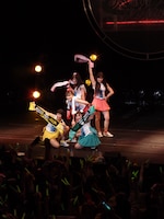 写真は「モーレツ☆大航海ツアー2012」横浜BLITZ公演の様子。