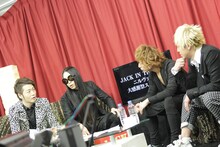 メンバーそれぞれのキャラクターが全開になった「MUCCニルヴァーナの日大感謝祭ムクパ♪」の様子。