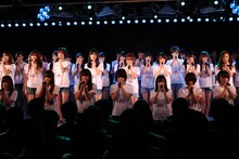 東京・AKB48劇場での公演の様子。