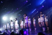 福岡・HKT48劇場での公演の様子。
