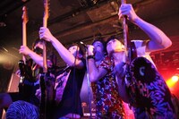 HERE「AMORE AMORE」では、9mmのメンバー、ピエール中野らが加わり、壮絶なセッションが行われた。（Photo by 高畠正人）