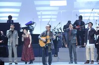 さだまさし×倉田信雄×全出演者「関白失脚」の模様。