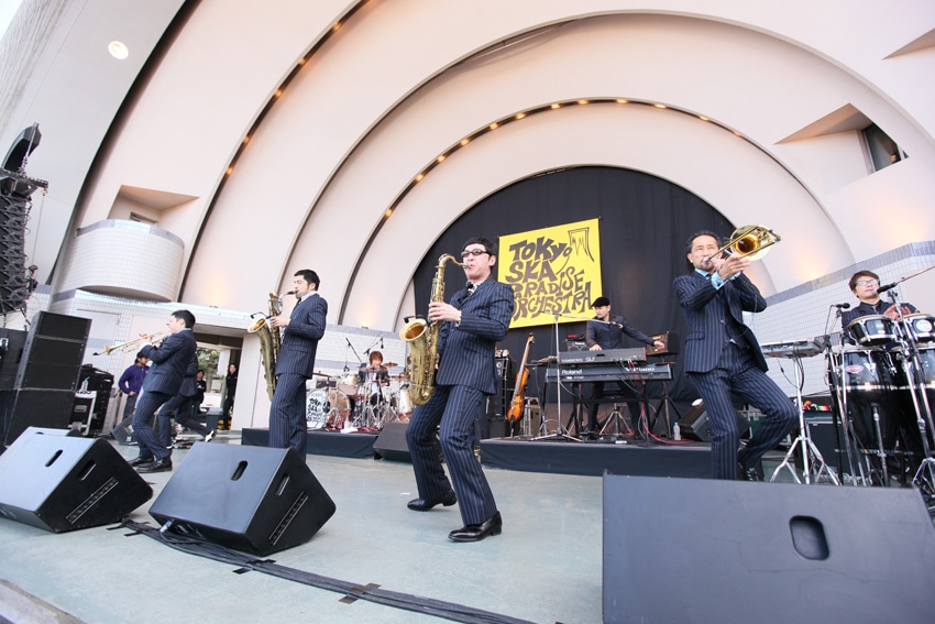 写真は3月13日のフリーライブの模様（撮影：泉田和範［beface creative］）。