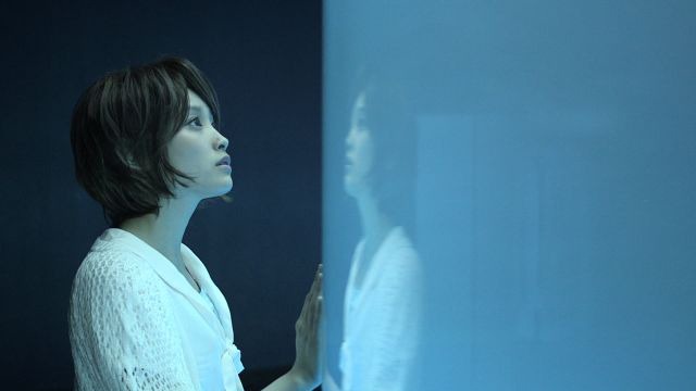 高橋愛（ショートムービー「内容の無い物語」より）