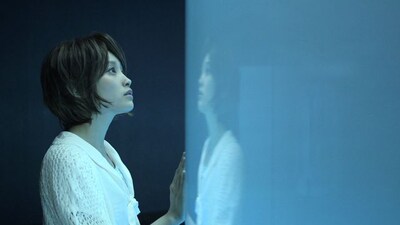 高橋愛（ショートムービー「内容の無い物語」より）