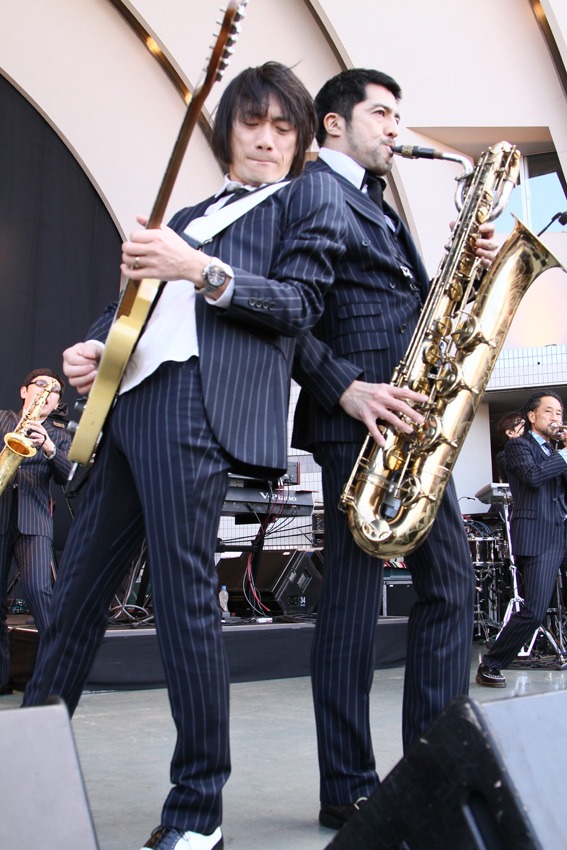 加藤隆志（写真左）、谷中敦（写真右）（撮影：泉田和範［beface creative］）