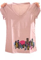 「だらっとT 東京の街が奏でる ラベンダー」前身頃。