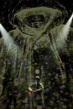 本日3月16日にSHIBUYA-AXで行われたamazarashiのライブの様子。