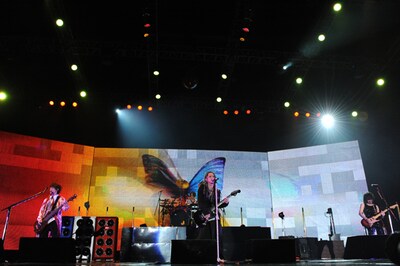 写真は台北公演の模様。