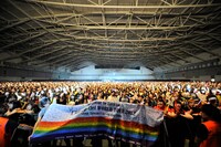 今週の人気の画像3位は「L'Arc-en-Ciel台北公演で現地ファン1万人が大合唱」より、L'Arc-en-Ciel台北公演会場の様子。