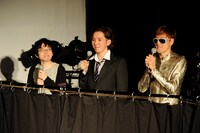 「チン触り」に他の出演者も大盛り上がり。