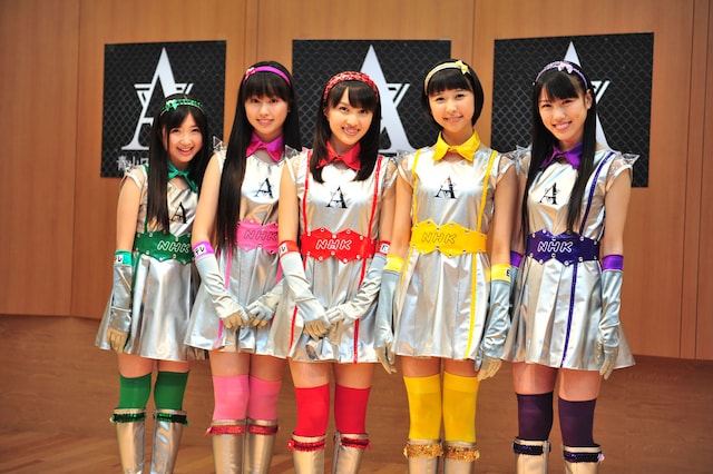 NHKで初MCを務めるももいろクローバーZ。