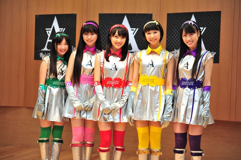 NHKで初MCを務めるももいろクローバーZ。