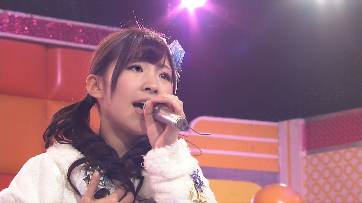 3月21日放送の日本テレビ系「AKBINGO!」より。