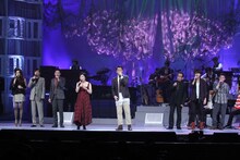 槇原敬之×森山良子×全出演者「林檎の花」の模様。