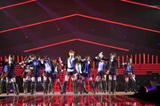 「Beginner」を披露するAKB48 13期研究生。 (C)AKS