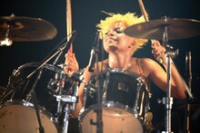 ルリちゃん（Dr）（Photo by 岩根愛）