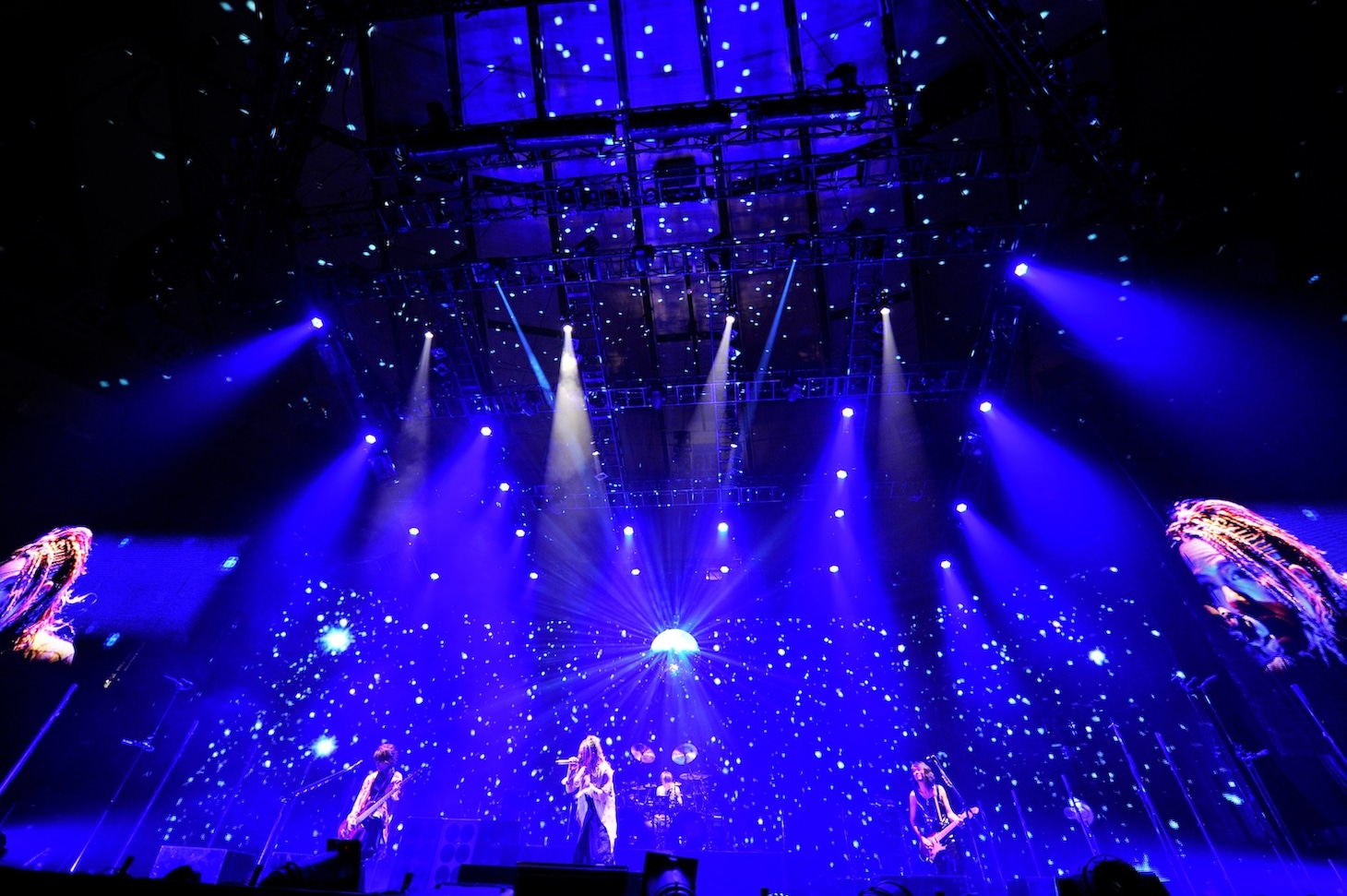 「L'Arc-en-Ciel WORLD TOUR 2012」ニューヨーク公演の様子。