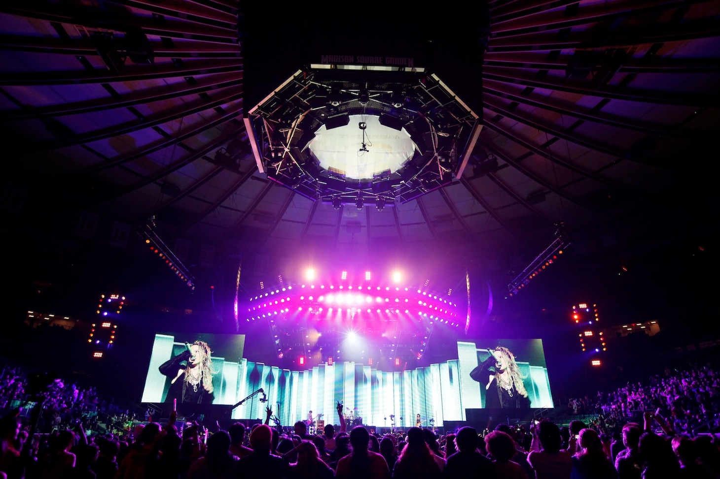 「L'Arc-en-Ciel WORLD TOUR 2012」ニューヨーク公演の様子。