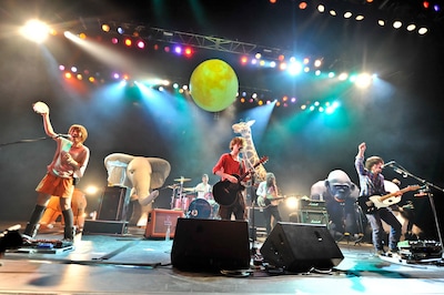 写真は3月23日に行われたBIGMAMAのTOKYO DOME CITY HALL公演の様子。