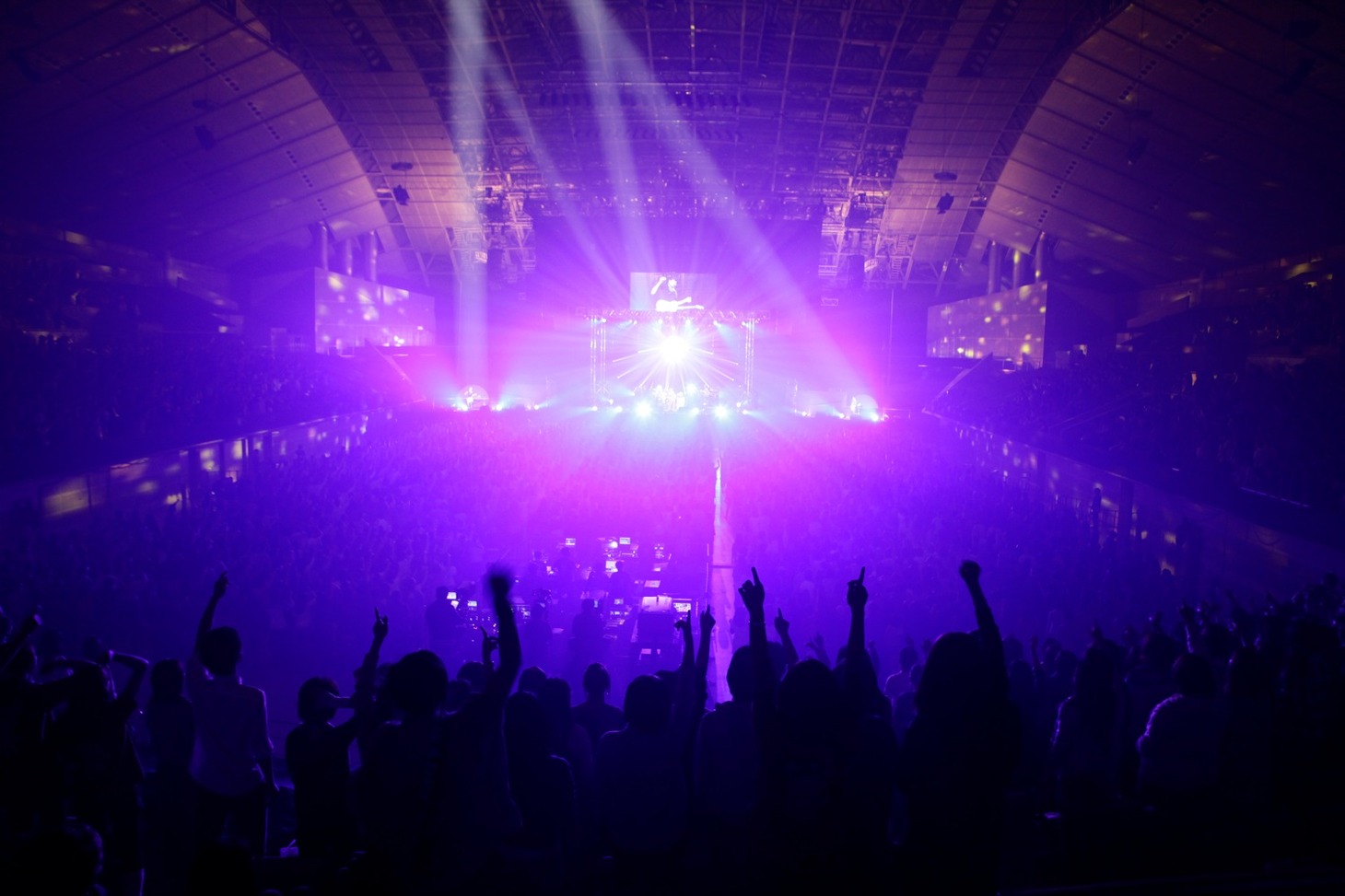 「Ground of HUMANIA」幕張メッセイベントホール公演の模様。
