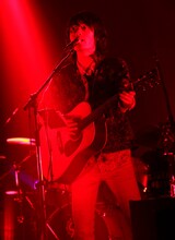 光村龍哉（Vo, G）