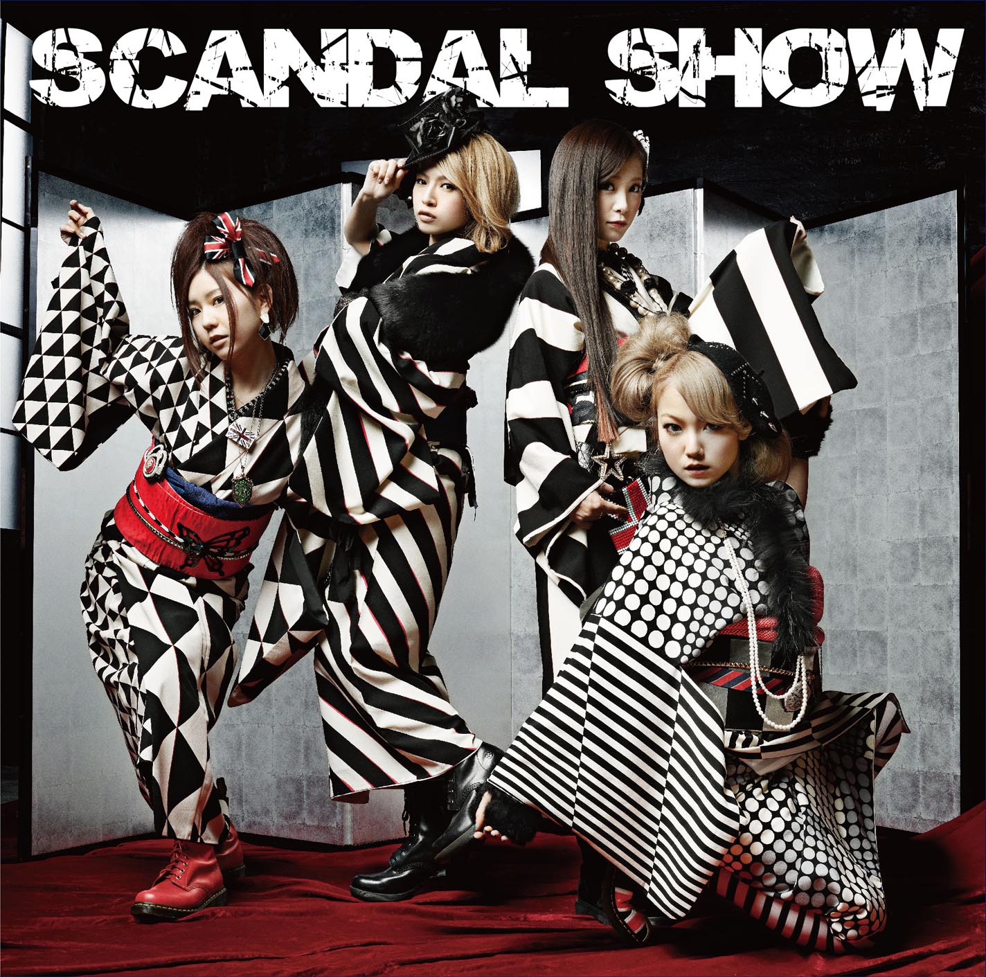 ベストアルバム「SCANDAL SHOW」通常盤ジャケット