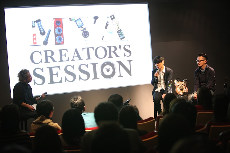 2人のトークを聴こうと、会場には超満員の観客が詰めかけた。