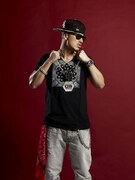 AK-69、愛する地元のためドラゴンズ始球式に登板