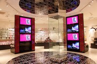 テレビモニター (C)AKS