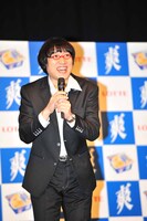 写真は本日行われたロッテアイス「爽」新CM記者発表会より。CMの感想を訊かれた山里亮太は「短めに言いますと、最高」と一言。