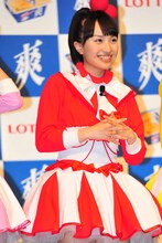 写真は本日行われたロッテアイス「爽」新CM記者発表会より。「私たちは長いものに巻かれるんですよ。ときには鼻めがねをつけたり」と素直なリーダー百田夏菜子。