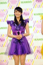 「グレープ味とレモン味は駅の売店でも売ってる定番品だけど、ハイパーおいしいんですよ！」と力説したあ～ちゃん。