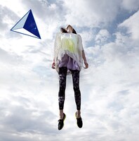 シングル「夏の大三角形」通常盤ジャケット