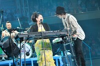 アリーナツアー「HY TI-CHI TA-CHI MI-CHI PARADE TOUR 2012」日本武道館公演の模様。