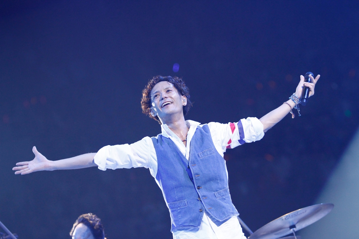 アリーナツアー「HY TI-CHI TA-CHI MI-CHI PARADE TOUR 2012」日本武道館公演の模様。