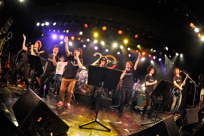 写真は真心ブラザーズとゴスペラーズによるアンコールセッションの模様。