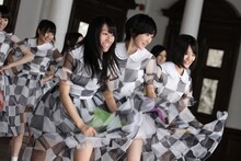 乃木坂46「おいでシャンプー」ビデオクリップのワンシーン。